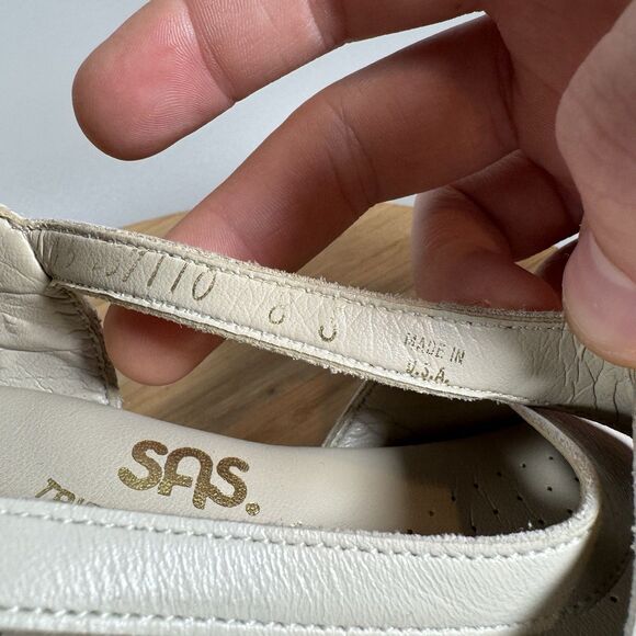 S SAS Caress Women’s‎ Size 8 S Ivory Leather Cross Strap Comfort Wedge Sandals - Picture 7 of 7
